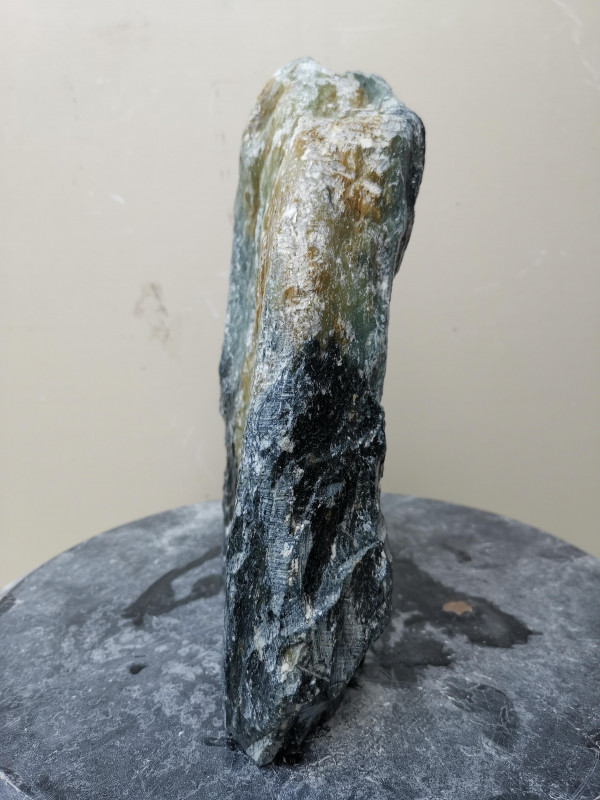 Speckstein; Einzelst�ck; aus Indien; t�rkis-schwarz, tlw. gr�n; 6,170 kg