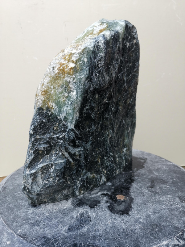 Speckstein; Einzelst�ck; aus Indien; t�rkis-schwarz, tlw. gr�n; 6,170 kg