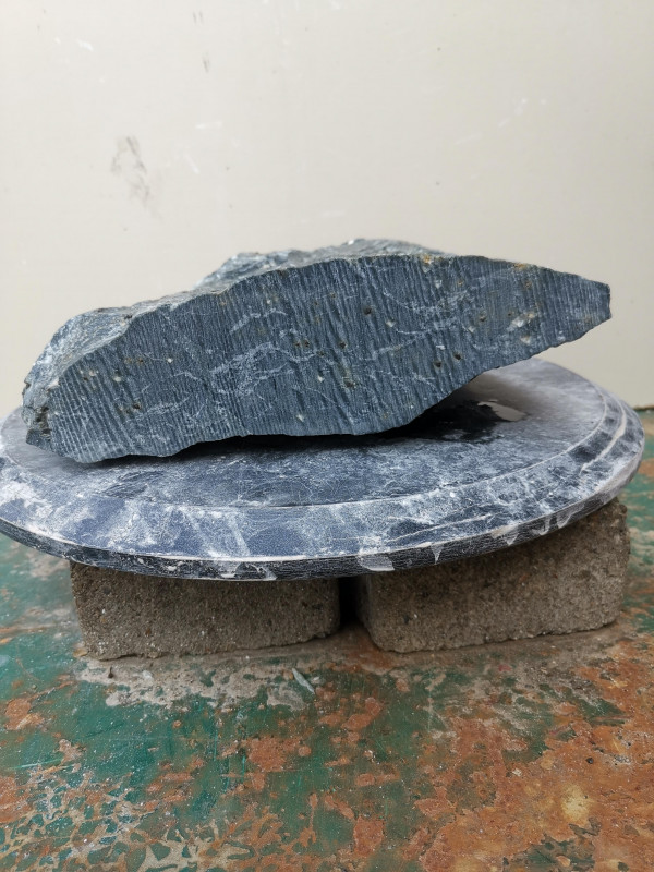 Speckstein; Einzelst�ck; aus Indien; t�rkis-schwarz, tlw. gr�n; 6,170 kg