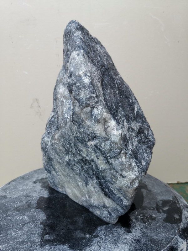 Speckstein; Einzelst�ck; aus China; schwarz-wei�; 9,590 kg