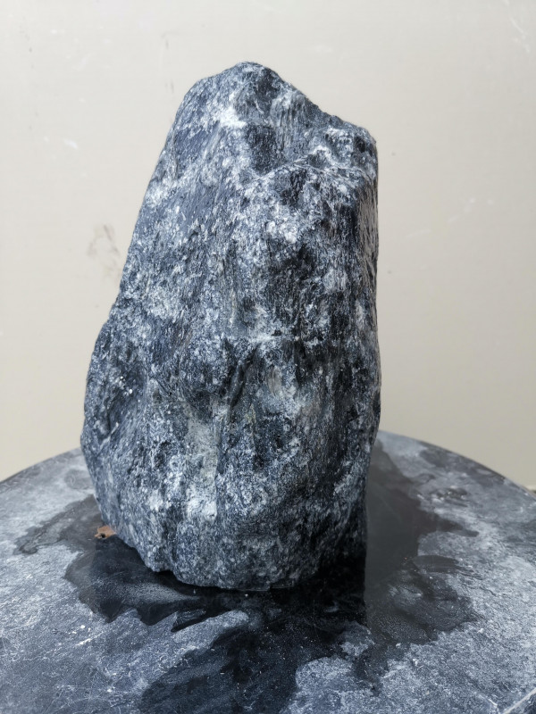 Speckstein; Einzelst�ck; aus China; schwarz; 7,250 kg