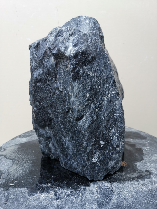 Speckstein; Einzelst�ck; aus China; schwarz; 7,250 kg