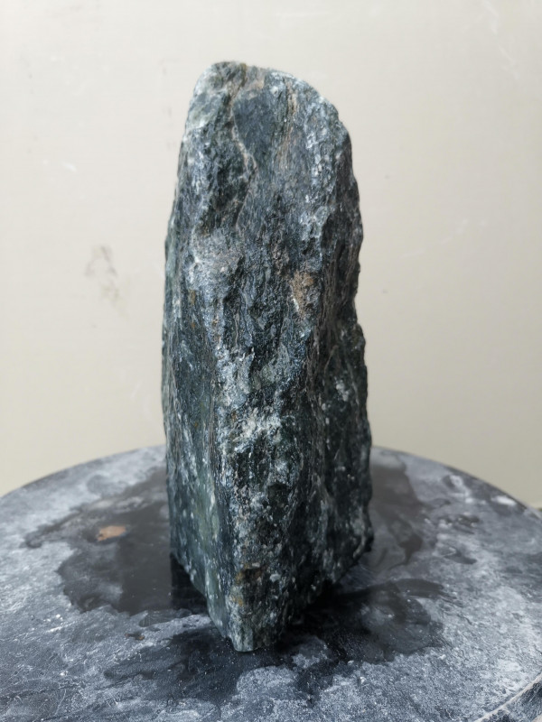 Speckstein; Einzelst�ck; aus China; schwarz, tlw. andere Farben; 5,040 kg