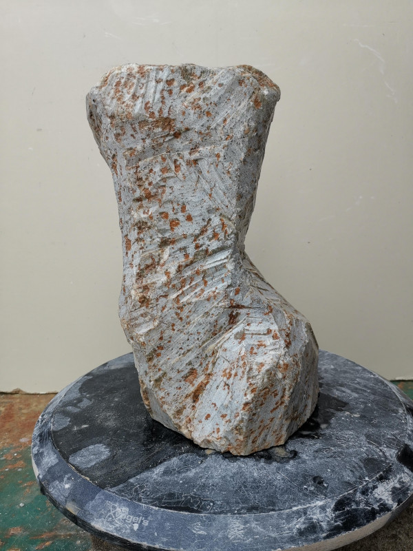 Speckstein; Einzelst�ck; aus Brasilien; braun-gr�n; tlw. andere Farben; 9,820 kg