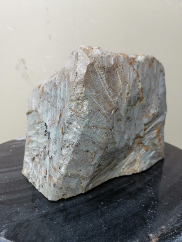 Speckstein; Einzelst�ck; aus Brasilien; braun-gr�n; tlw. andere Farben; 6,590 kg