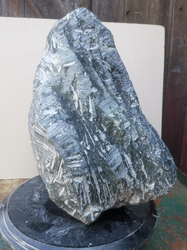 Speckstein; Einzelst�ck; aus Indien; dunkelgr�n; 28,290 kg
