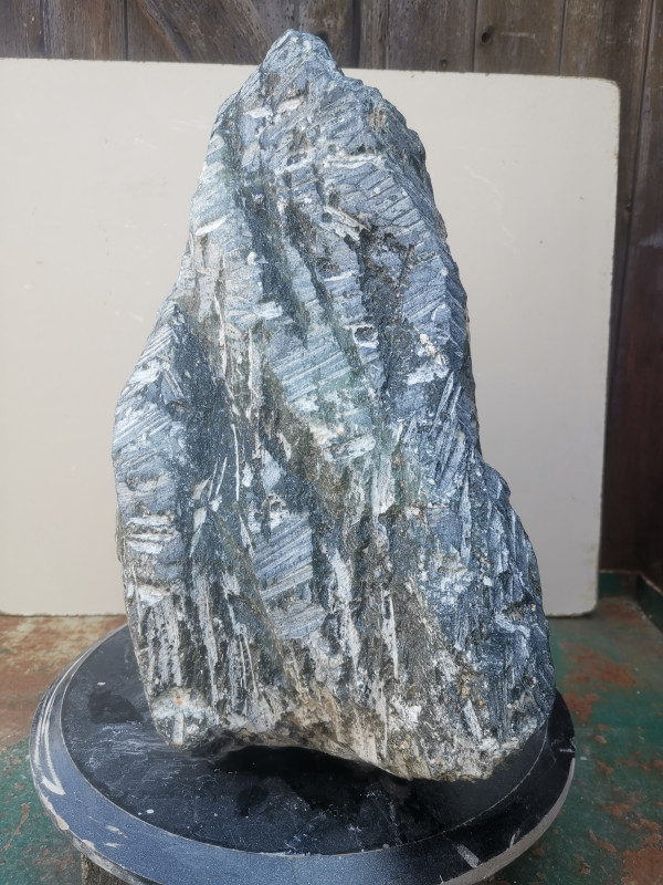 Speckstein; Einzelst�ck; aus Indien; dunkelgr�n; 28,290 kg
