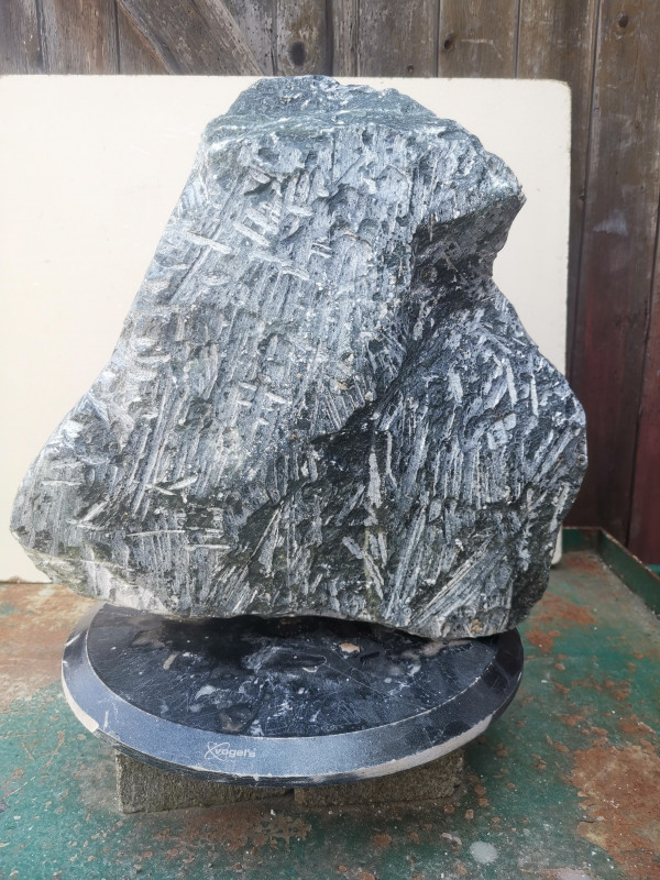 Speckstein; Einzelst�ck; aus Indien; dunkelgr�n; 28,290 kg