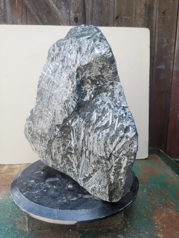 Speckstein; Einzelst�ck; aus Indien; dunkelgr�n; 28,290 kg