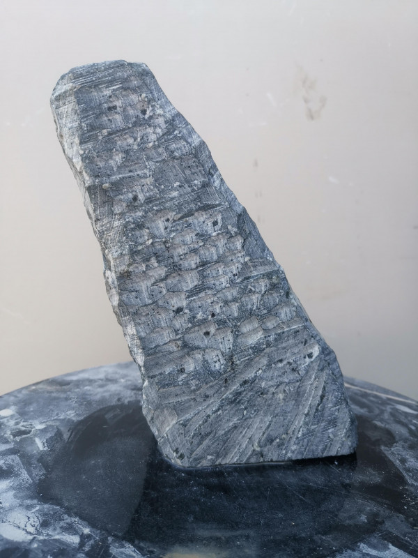 Speckstein; Einzelst�ck; aus Indien; dunkelgr�n; 2,130 kg