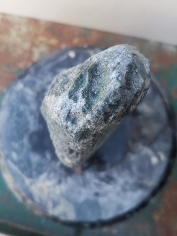Speckstein; Einzelst�ck; aus Indien; gr�n - schwarz; 4,130 kg