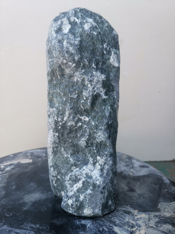 Speckstein; Einzelst�ck; aus Indien; dunkelgr�n; 3,930 kg