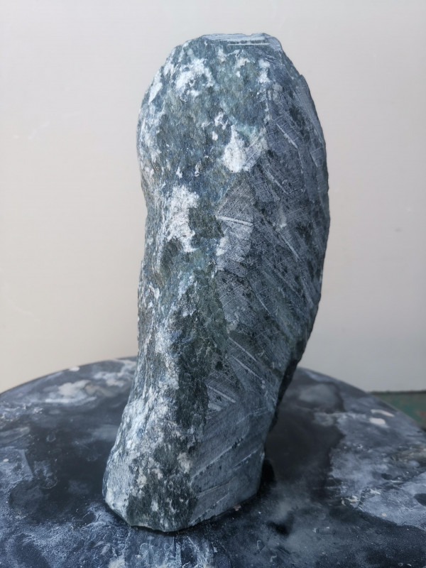 Speckstein; Einzelst�ck; aus Indien; dunkelgr�n; 3,930 kg