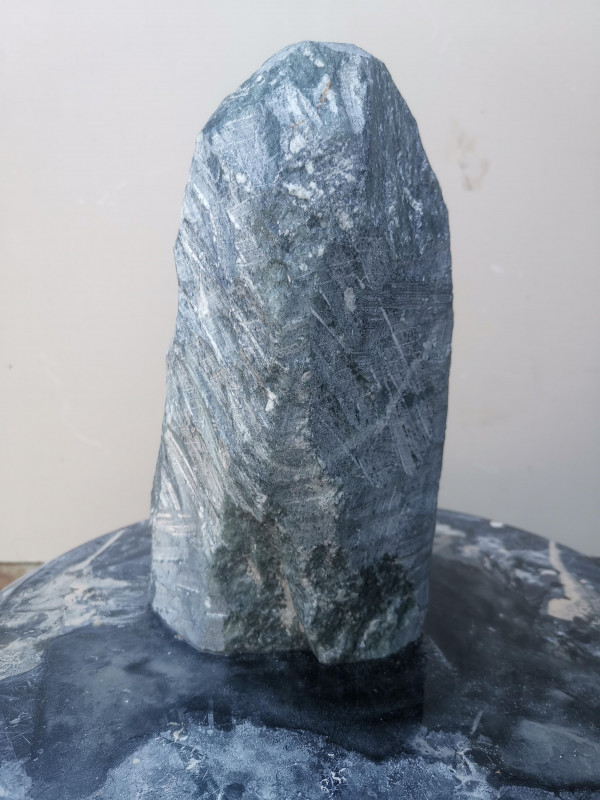 Speckstein; Einzelst�ck; aus Indien; dunkelgr�n; 3,930 kg
