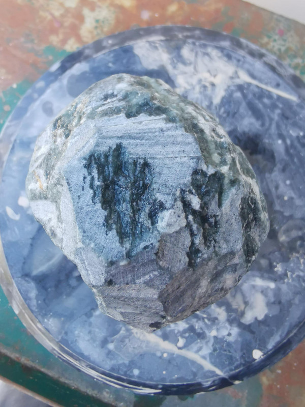 Speckstein; Einzelst�ck; aus Indien; dunkelgr�n; 3,930 kg