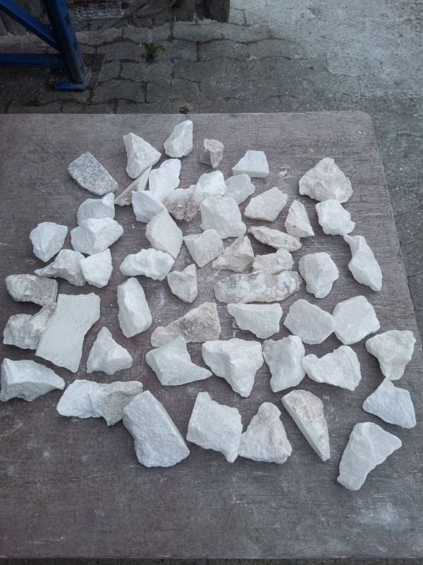 Alabaster; einzelnes Sortiment; 50 bis 150g; Gesamt 5 kg