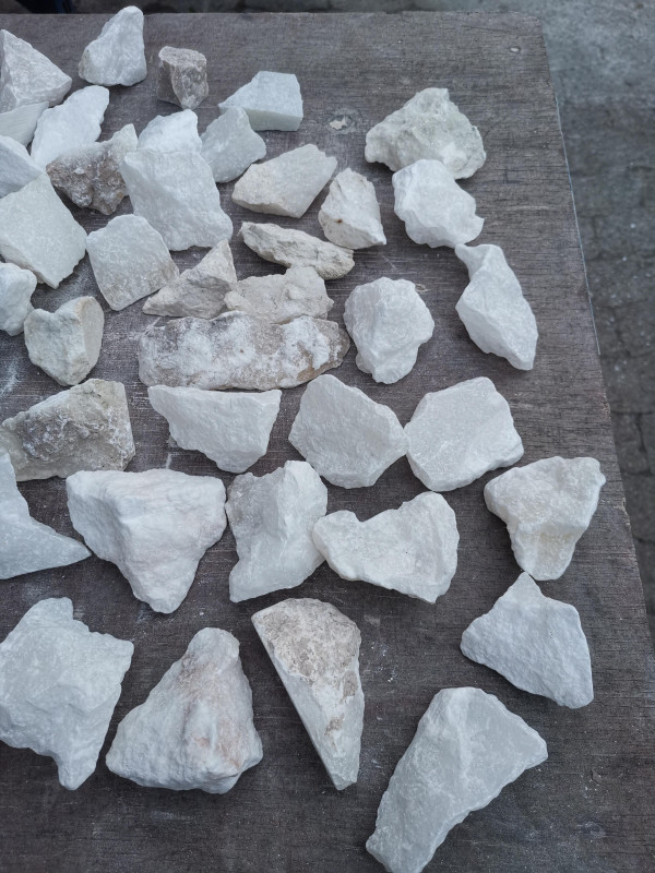 Alabaster; einzelnes Sortiment; 50 bis 150g; Gesamt 5 kg
