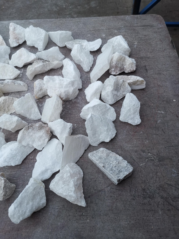 Alabaster; einzelnes Sortiment; 50 bis 150g; Gesamt 5 kg