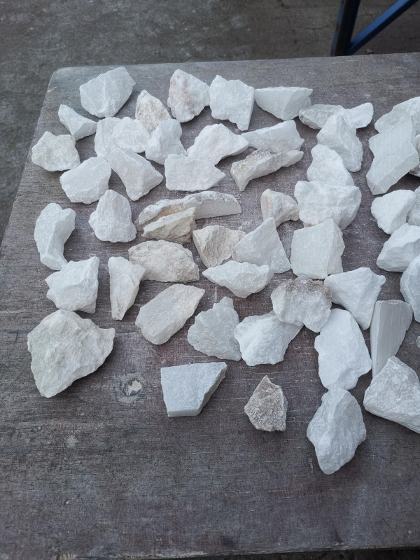 Alabaster; einzelnes Sortiment; 50 bis 150g; Gesamt 5 kg