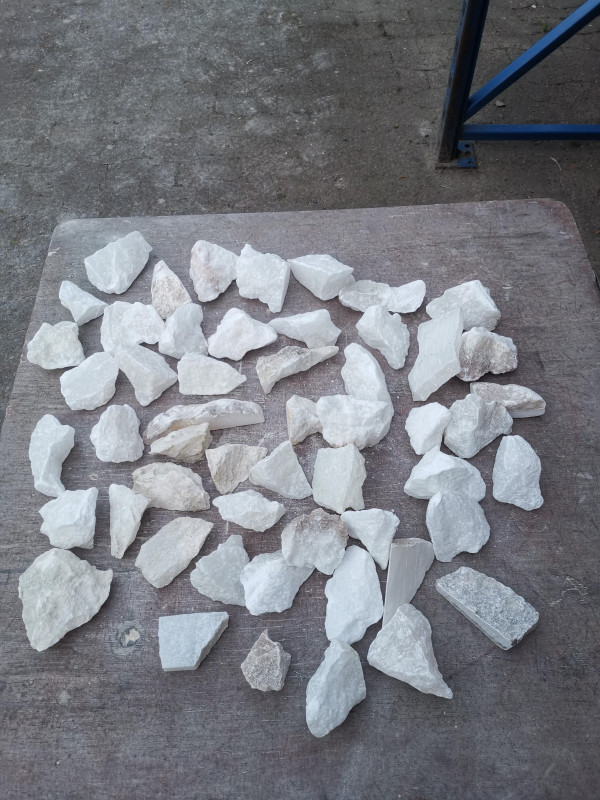 Alabaster; einzelnes Sortiment; 50 bis 150g; Gesamt 5 kg