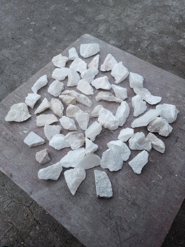 Alabaster; einzelnes Sortiment; 50 bis 150g; Gesamt 5 kg