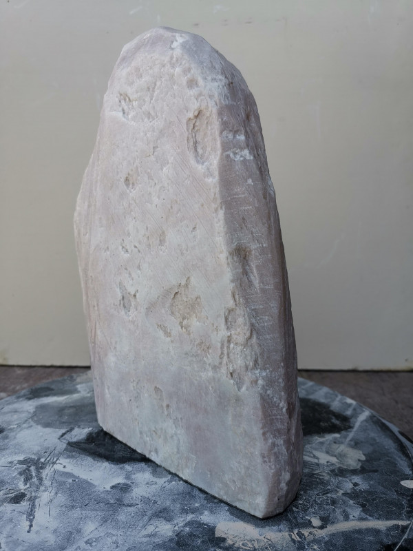 Speckstein; Einzelst�ck; aus China; beige, tlw. leichtes rosa, mit Streifen; 9,160 kg