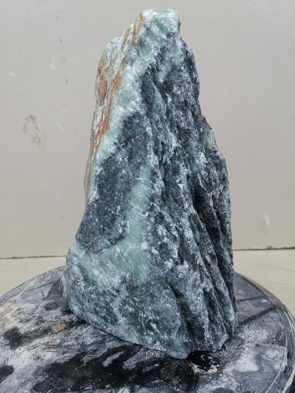 Speckstein; Einzelst�ck; aus Indien; schwarz- t�rkis, vlt. braun; 8,220 kg