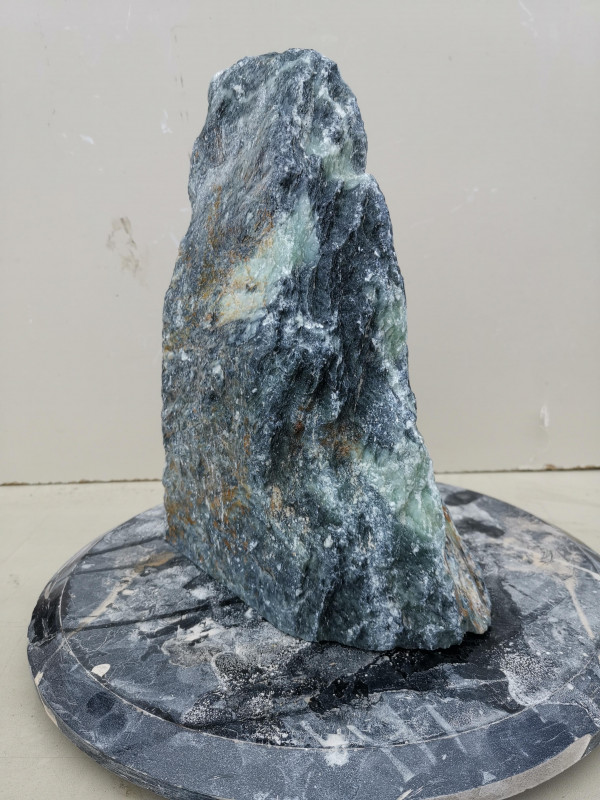 Speckstein; Einzelst�ck; aus Indien; schwarz- t�rkis, vlt. braun; 8,220 kg