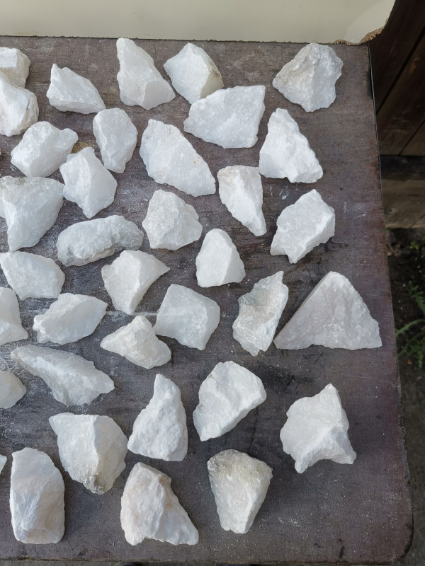 Alabaster; Einzellos; Sortiment; 100-150g; Gesamt 6,250 kg