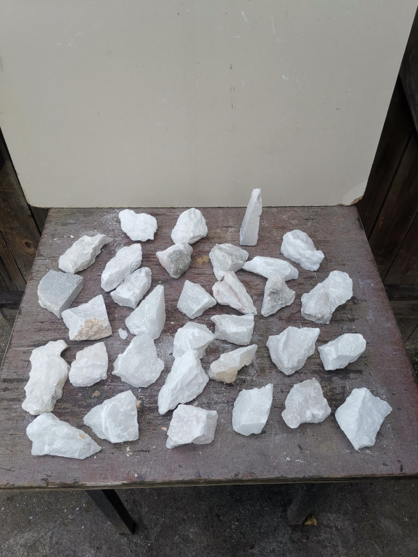 Alabaster; Einzelpartie; Sortiment; von 150-200g; Gesamt 5,900kg