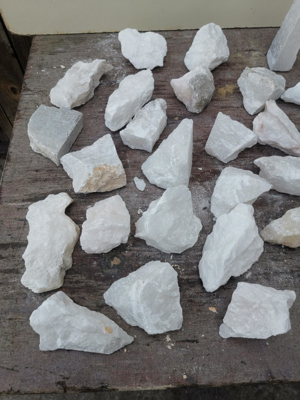 Alabaster; Einzelpartie; Sortiment; von 150-200g; Gesamt 5,900kg