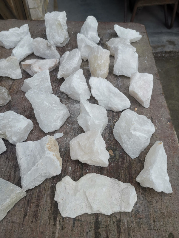 Alabaster; Einzelpartie; Sortiment; von 150-200g; Gesamt 5,900kg