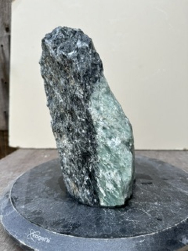 Speckstein; Einzelst�ck; aus Indien; t�rkis-schwarz; 6,620 kg