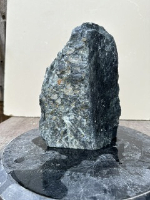 Speckstein; Einzelst�ck; aus Brasilien; schwarz-gr�n; 3,950 kg