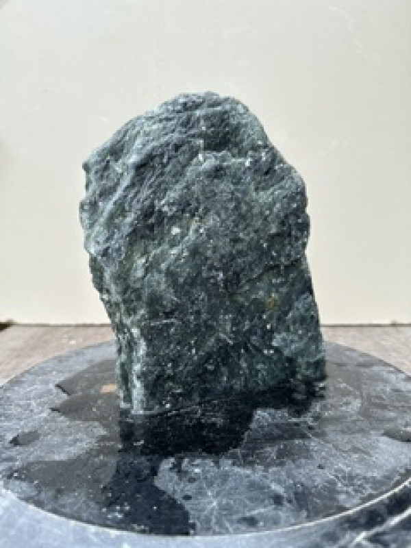 Speckstein; Einzelst�ck; Brasilien; hell-dunkelgr�n; 3,330 kg