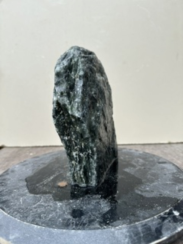 Speckstein; Einzelst�ck; Brasilien; hell-dunkelgr�n; 3,330 kg