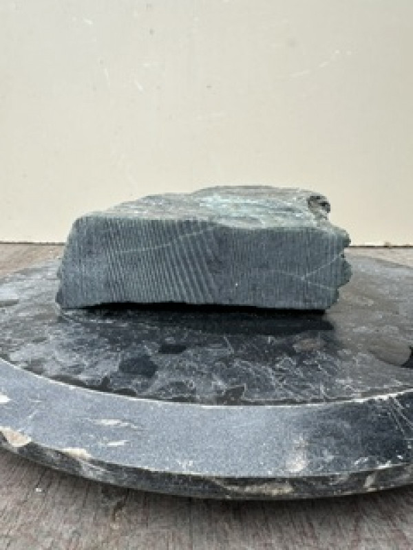 Speckstein; Einzelst�ck; Brasilien; hell-dunkelgr�n; 3,330 kg