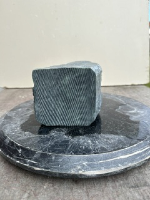Speckstein; Einzelst�ck; Indien; dunkelgr�n; 3,380 kg