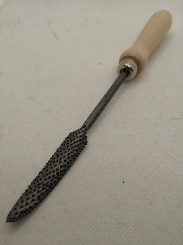 Raspel mit gebogener, spitzer Vogelzunge; 25 cm