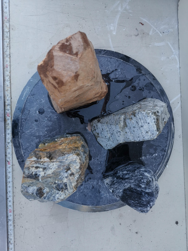 Speckstein; Einzelst�cke Sortiment; 4 Specksteine; Ges. 6,380 kg