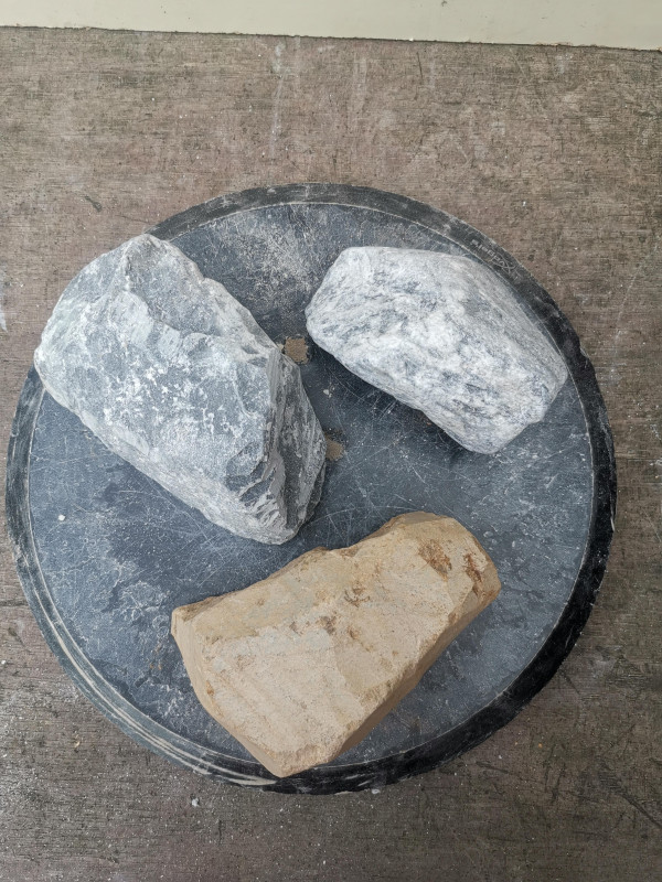 Speckstein; Sortiment; drei Farben; Zusammen 4,770 kg