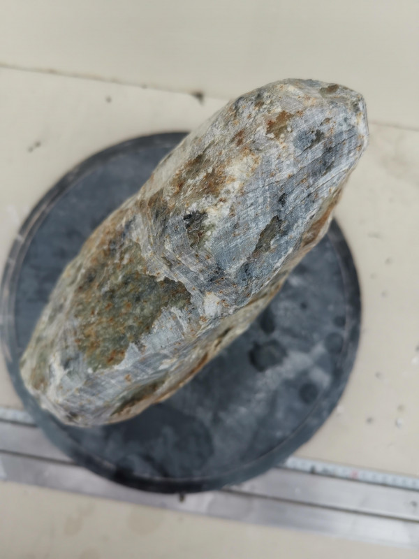 Speckstein; Einzelst�ck; Indien; braungelb schwarz; 7,670 kg