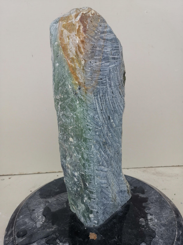 Speckstein; Einzelst�ck; Indien; dunkelgr�n tlw. helle Stellen; 9,660 kg