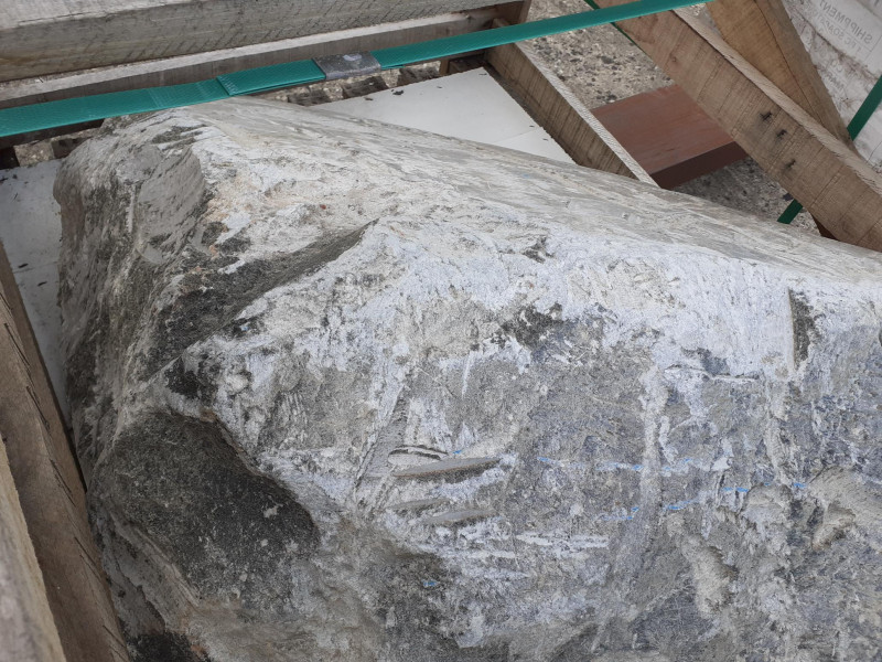 Speckstein; Brocken; aus Brasilien; gr�n; 365 kg