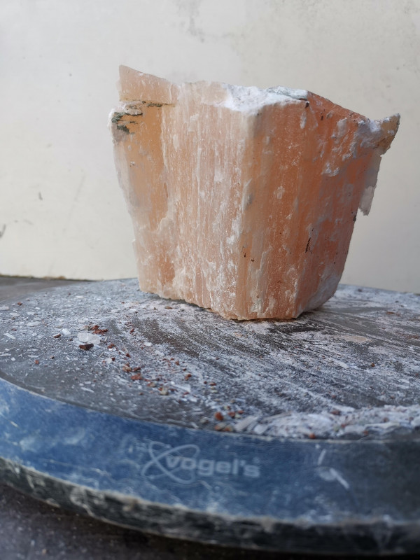 Selenit; Heilstein; Einzelst�ck; aus Marokko; orange; 2,350 kg