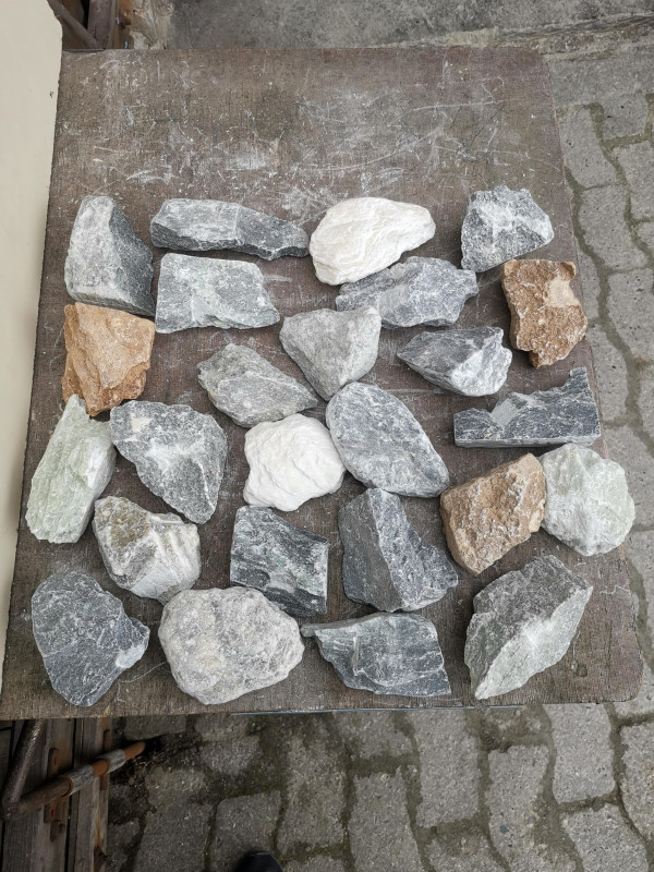 Speckstein; Sortiment; 300-400g; ungeschntten; zus. 8,660 kg