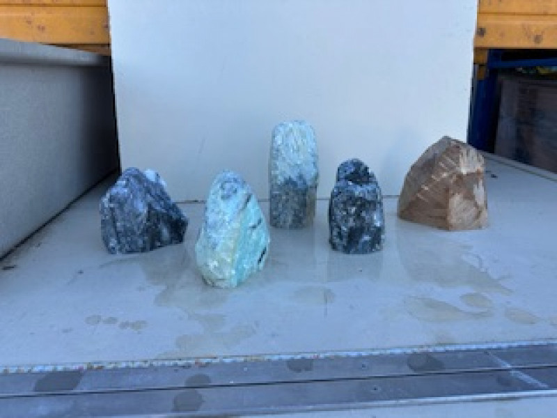 Specksteine; 5 Einzelst�cke; ges. 8,420 kg