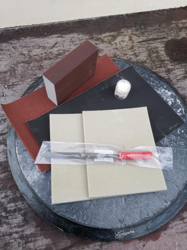 Kreativ Set; Rohling Hai; Feile; Schleifpapier und Politur