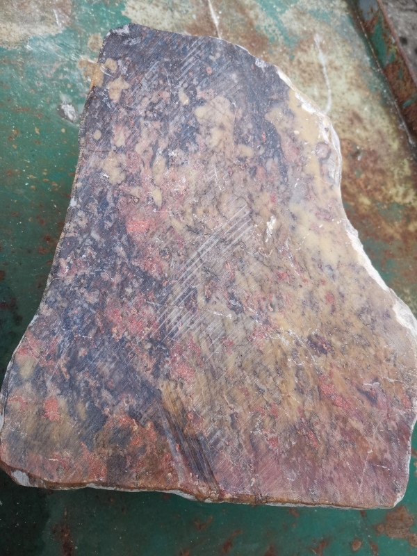 Speckstein; Indien; rot; mit anderen Farben; hart; 5 kg