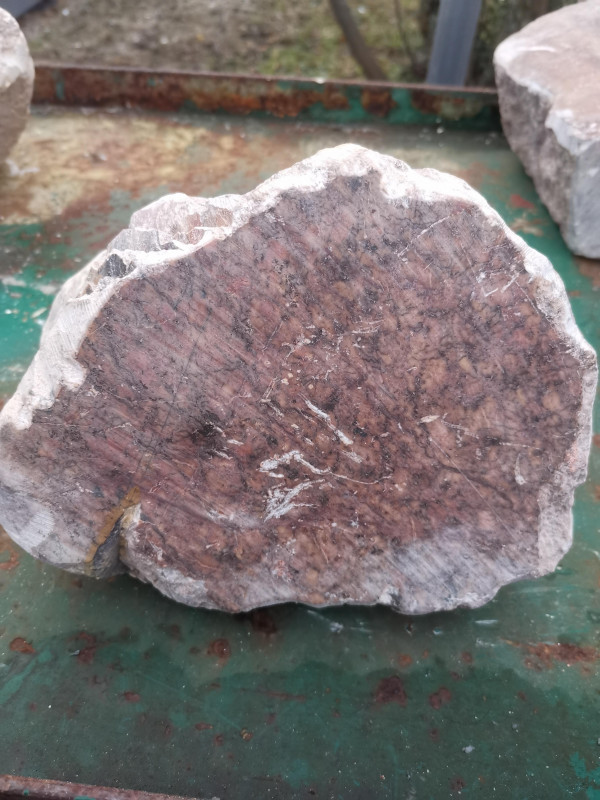 Speckstein; Indien; rot; mit anderen Farben; hart; 5 kg